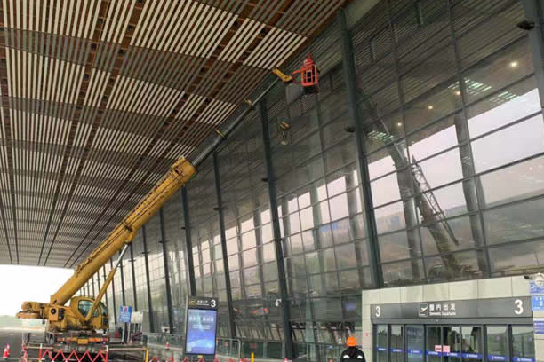 仓山玻璃幕墙维护和保养